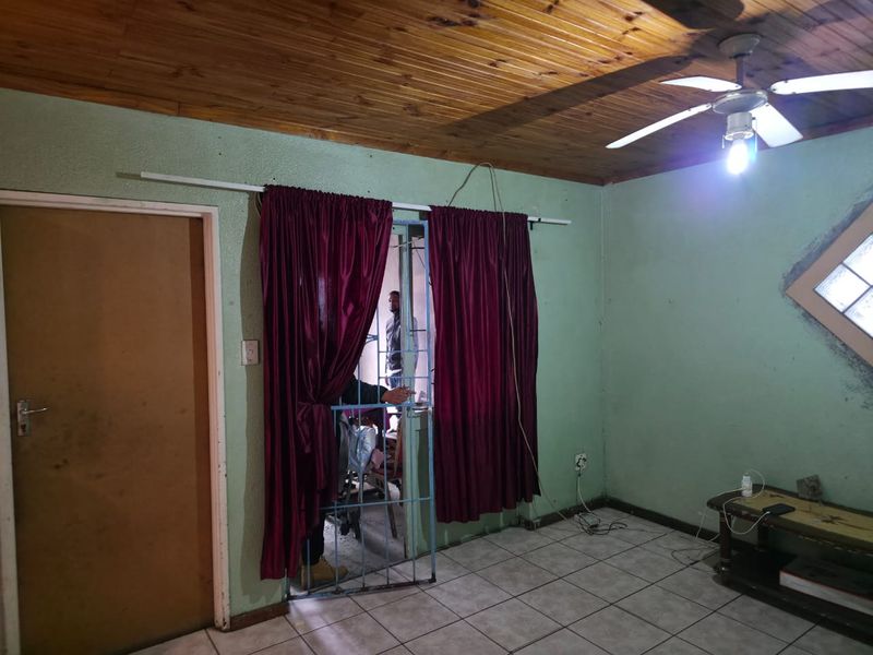 3 Bedroom home for sale in Scottsdene - Photo 7