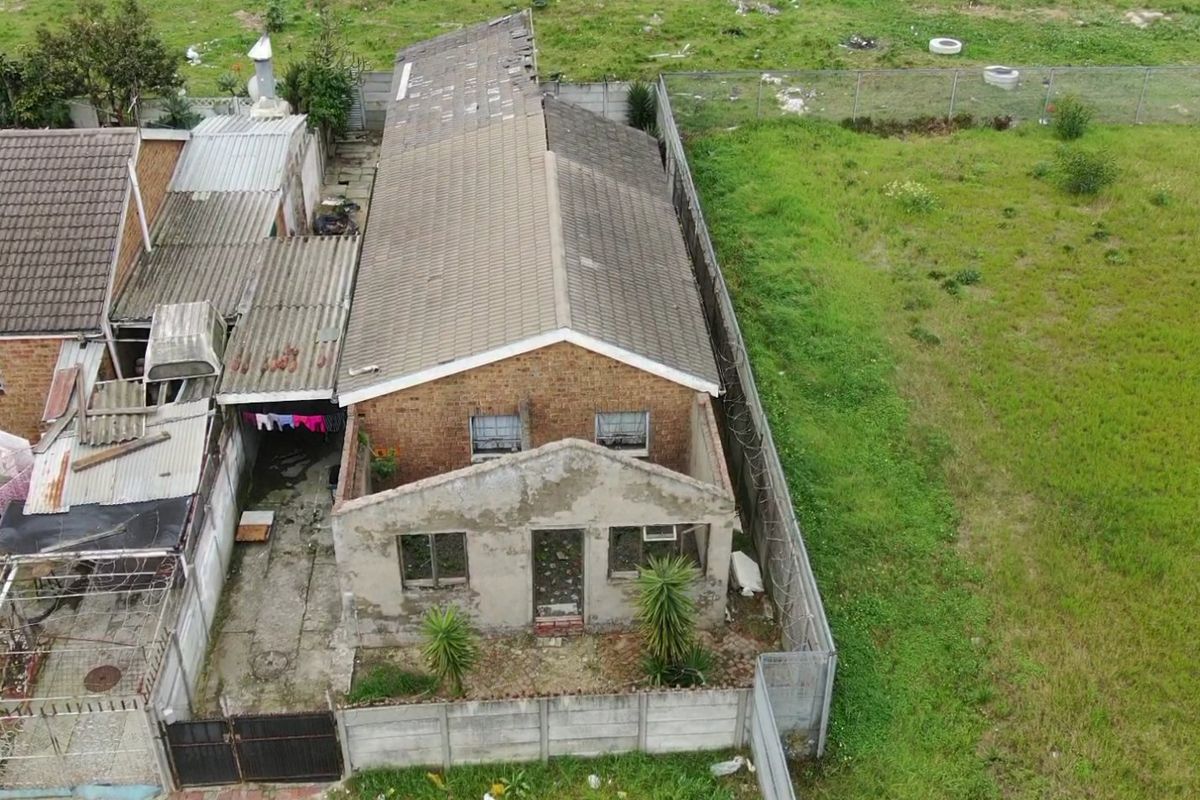 3 Bedroom home for sale in Scottsdene - Photo 3