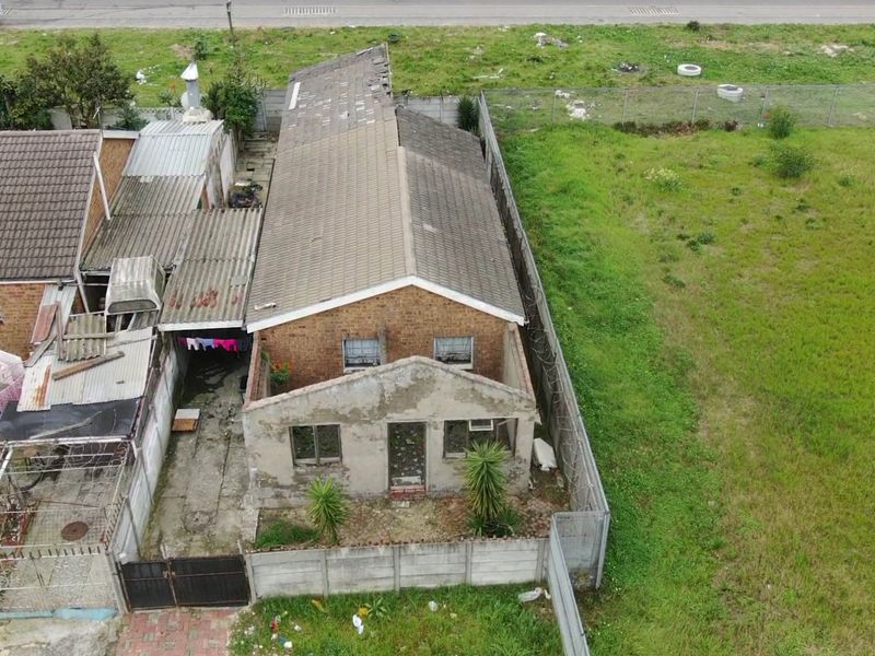 3 Bedroom home for sale in Scottsdene - Photo 3