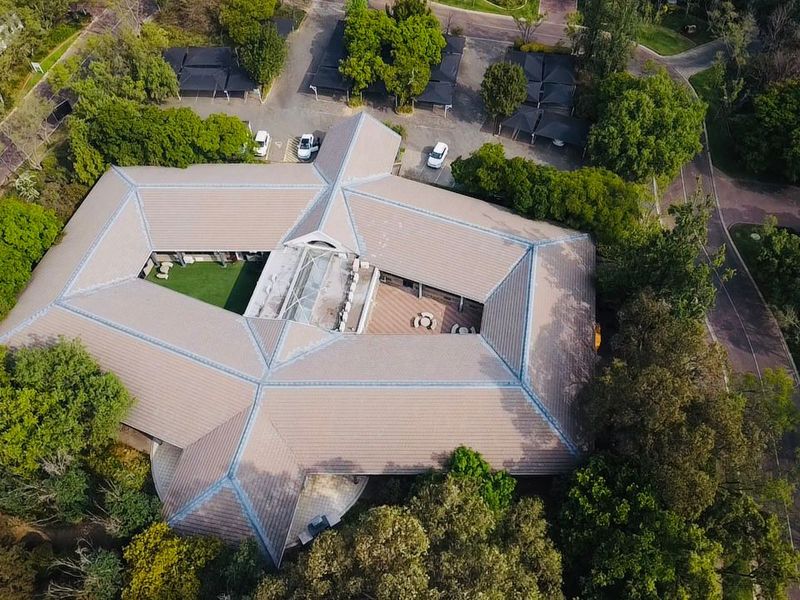 Prime 1,610m2 standalone single-storey building in Woodmead Office Park - Photo 5