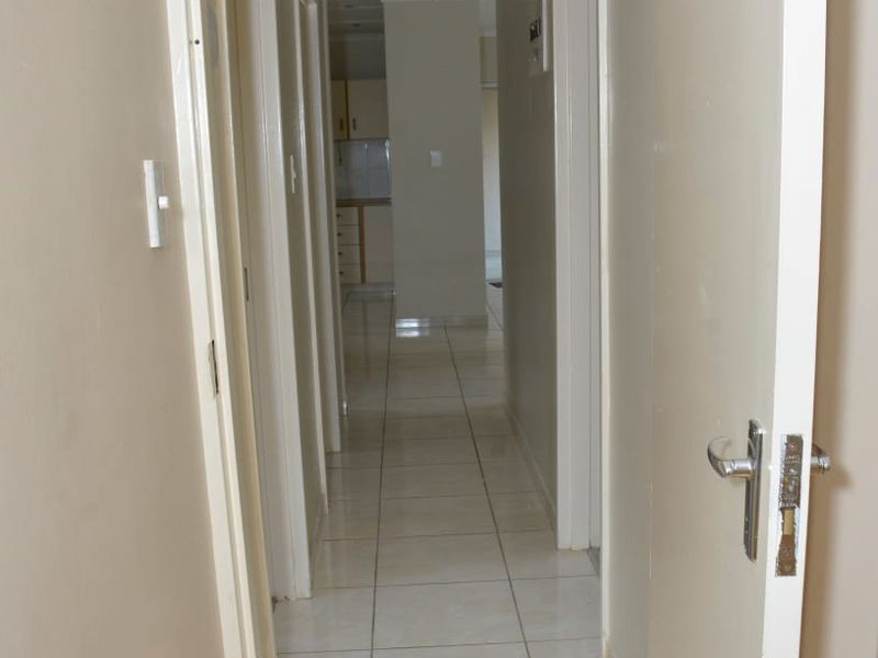 3 Bedroom house for sale in Moorton Chatsworth R870,000 - Photo 8