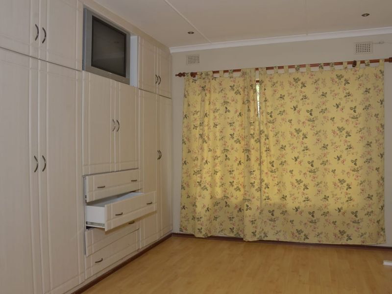 3 Bedroom house for sale in Moorton Chatsworth R870,000 - Photo 6