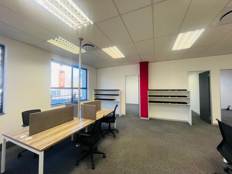 760 sqm Office To Let in Rivonia - Photo 10