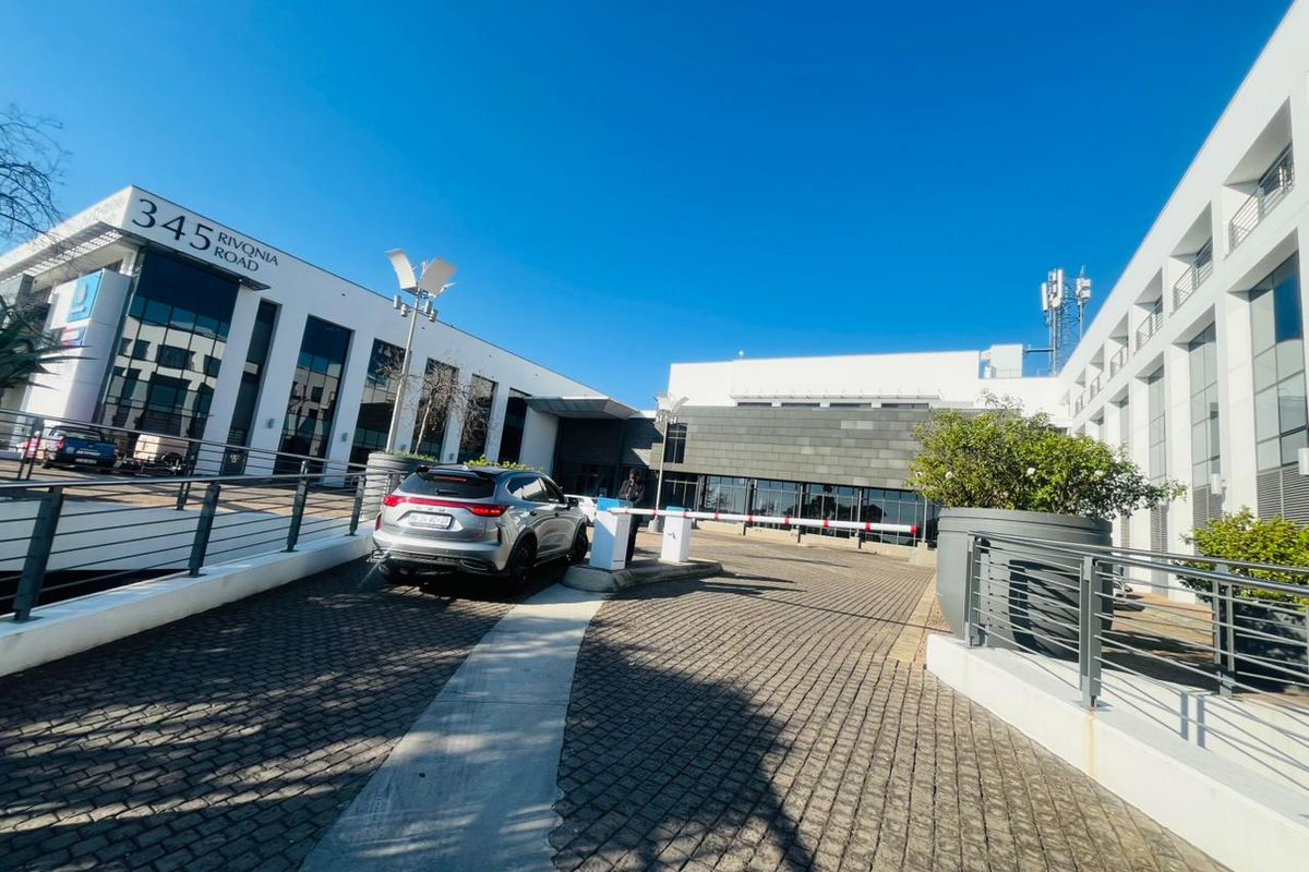 760 sqm Office To Let in Rivonia - Photo 2