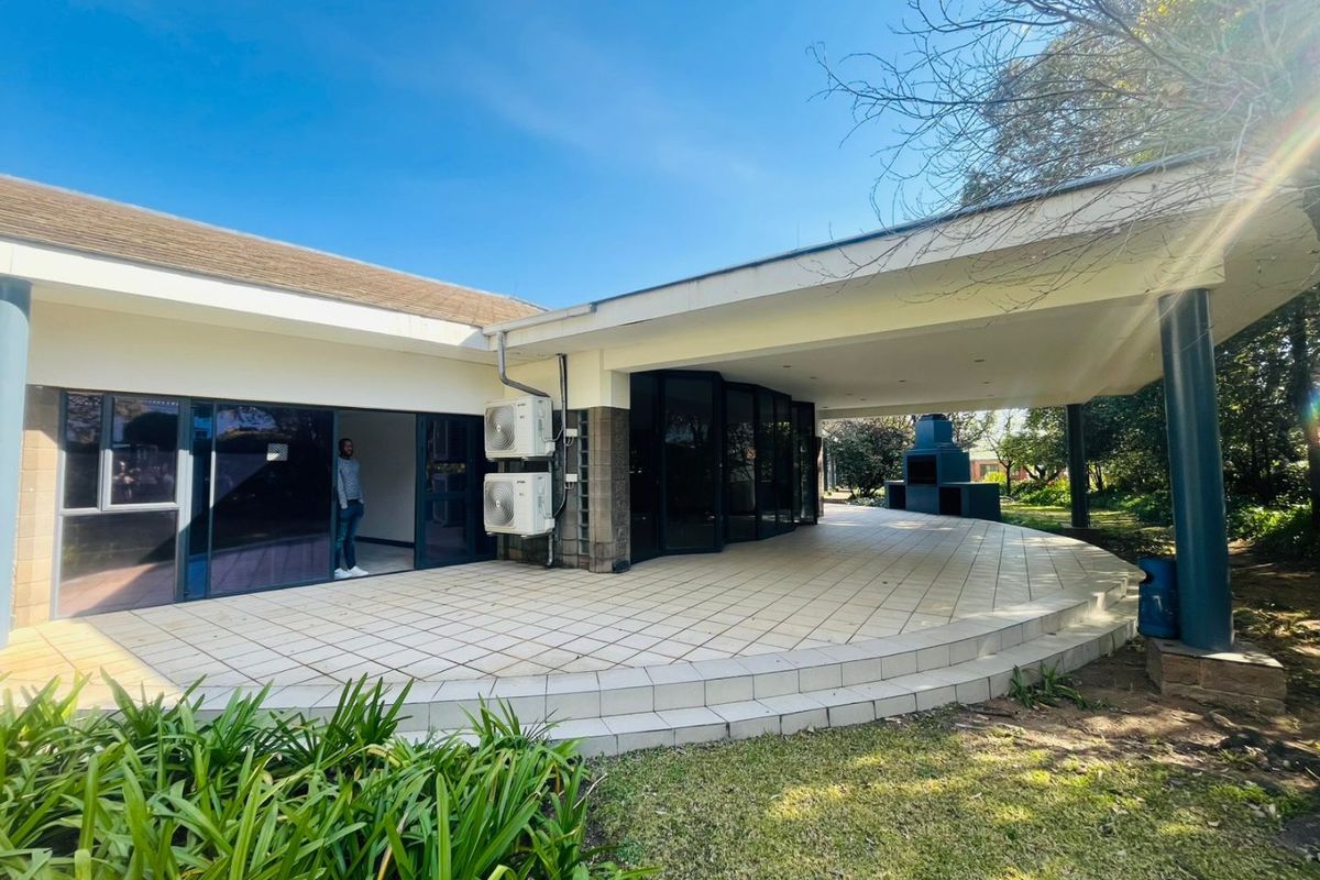 Office Space to Let | Woodmead Office Park | 726m2 - Photo 3
