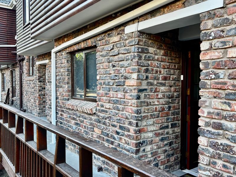 NEW TO MARKET - HEATHERLANDS APARTMENT - Photo 3