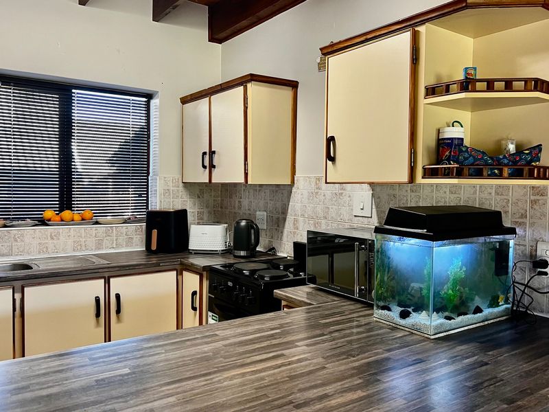 NEW TO MARKET - HEATHERLANDS APARTMENT - Photo 6