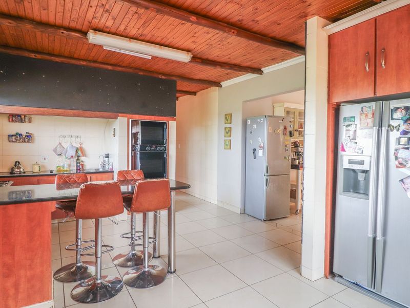 Lovely property - Photo 8