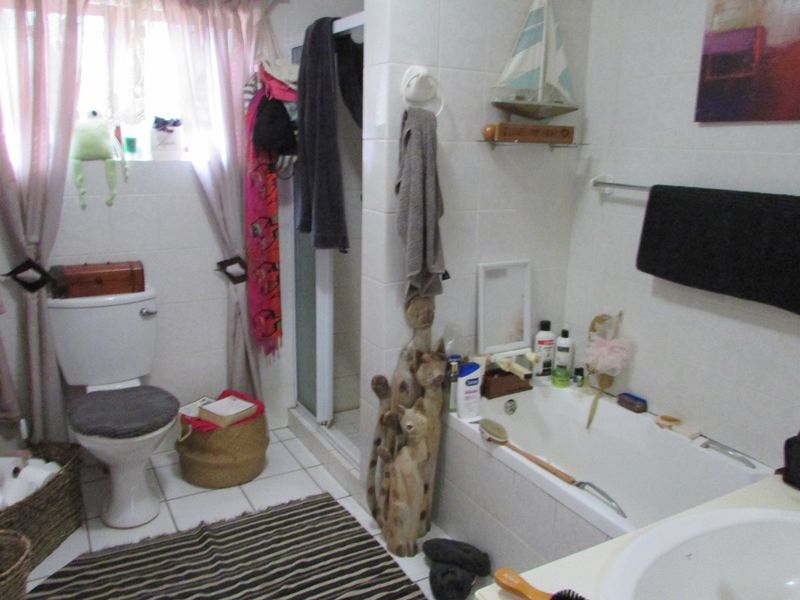 Retirement:  Full title 2 Bedroom , 1 Bathroom  - Photo 10