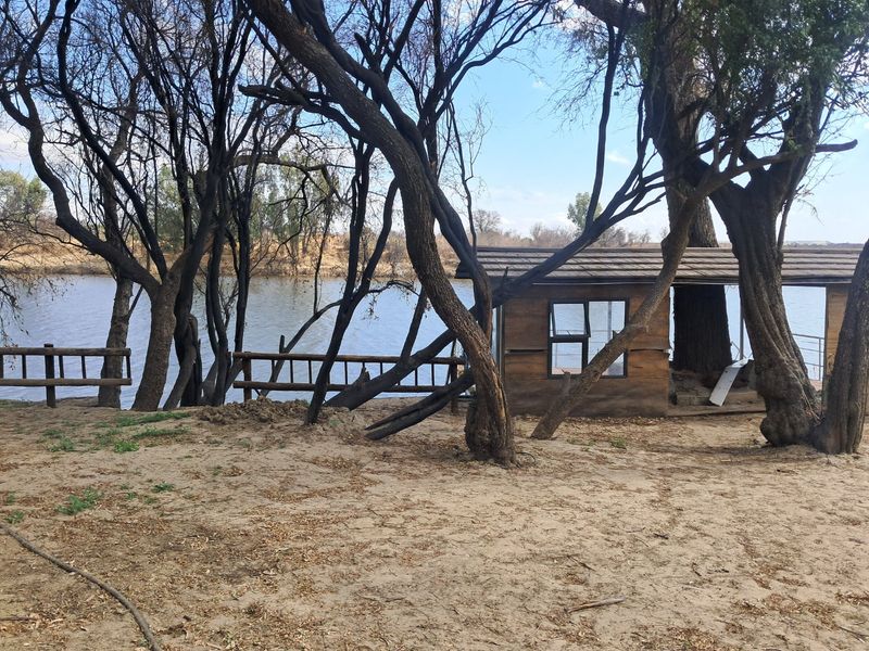 Riverfront Property For sale.  - Photo 9