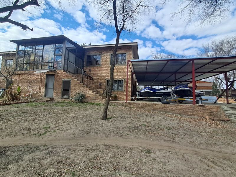 Riverfront Property For sale.  - Photo 7