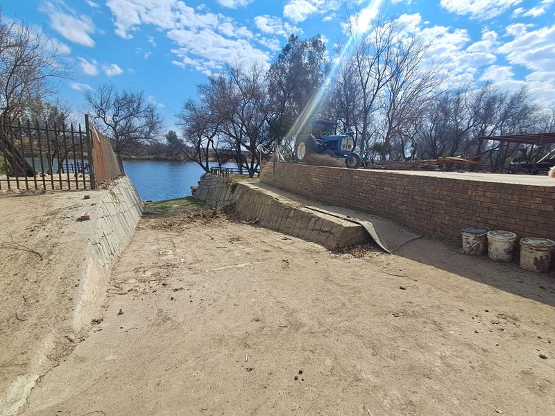 Riverfront Property For sale.  - Photo 3