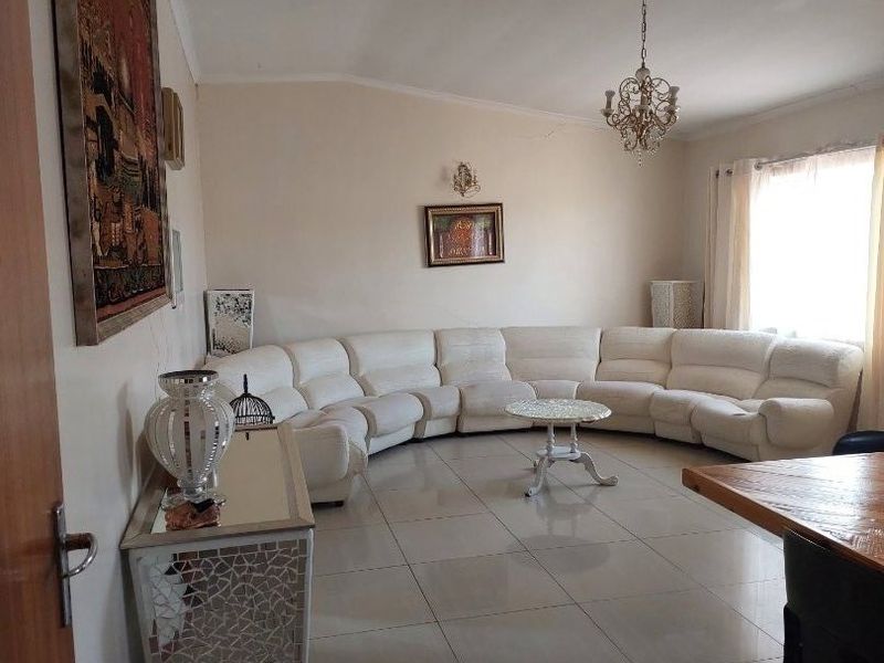 Four Bedroom Home with Endless Potential – Live, Earn, Enjoy! - Photo 8