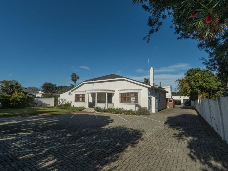 Established Guesthouse – Well-Located with Versatile Layout - Photo 6