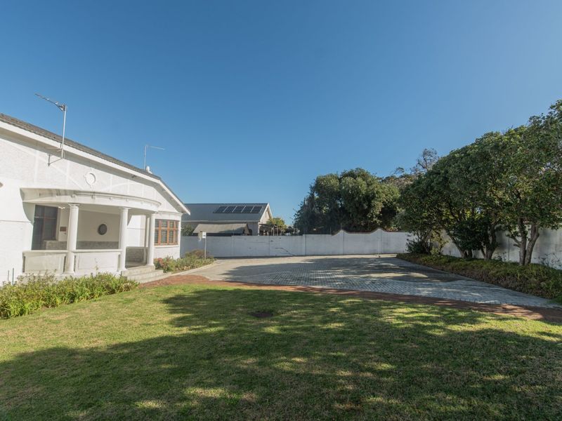 Established Guesthouse – Well-Located with Versatile Layout - Photo 7