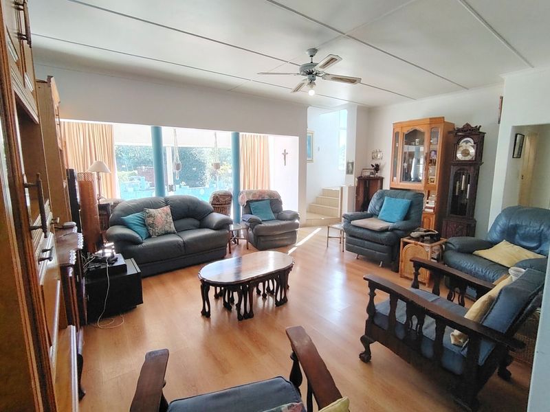 Family home that ticks all the boxes - move in ready.  - Photo 8