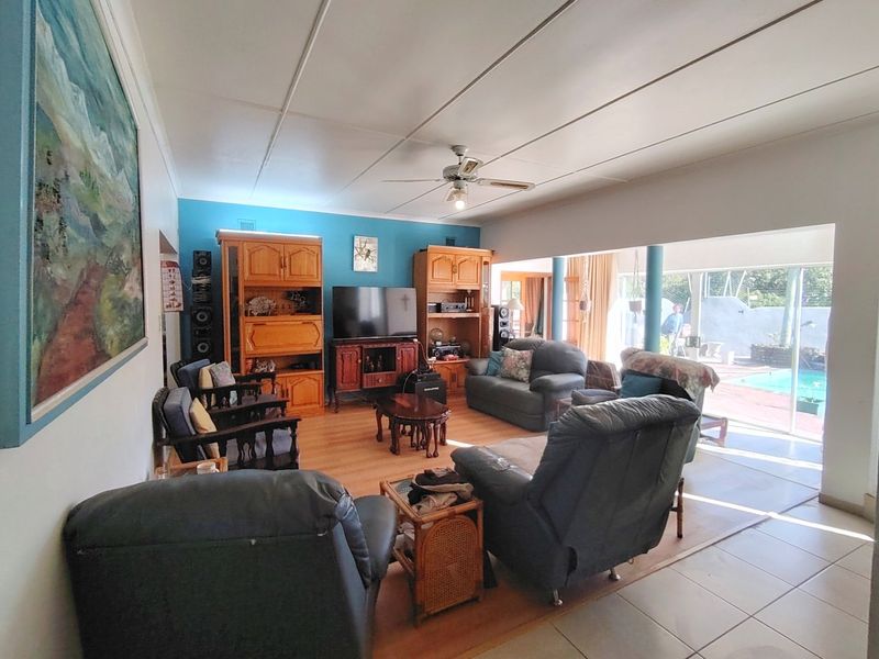 Family home that ticks all the boxes - move in ready.  - Photo 7