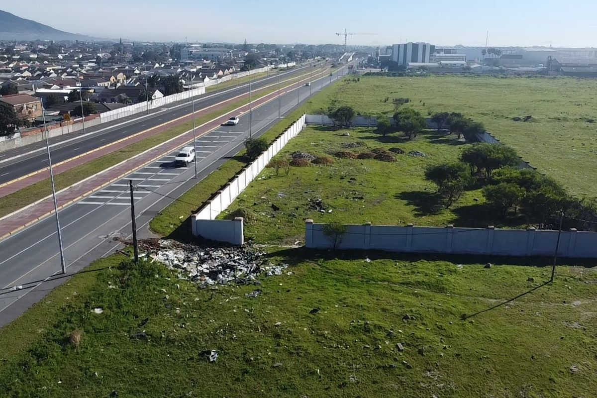 Prime Investment Opportunity – 2,980sqm Vacant Land on Strandfontein Road - Photo 3