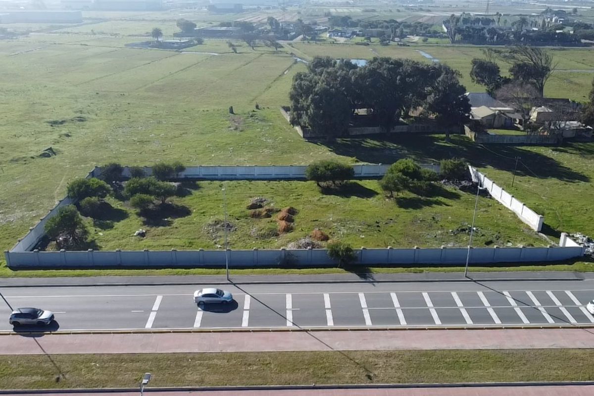 Prime Investment Opportunity – 2,980sqm Vacant Land on Strandfontein Road - Photo 2