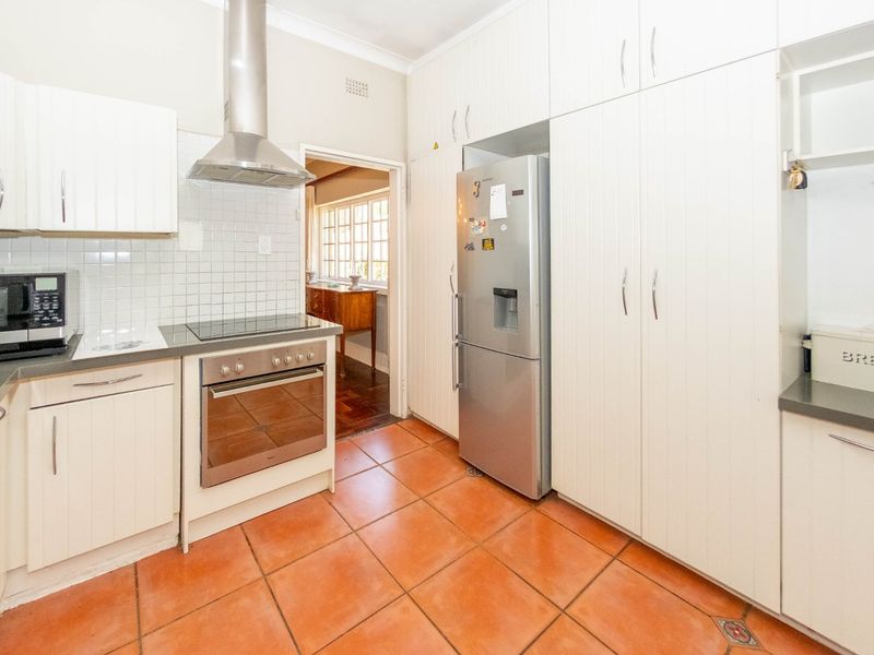 Stunning 3 Bedroom Home with Cottage for sale in Parkhurst - Photo 10