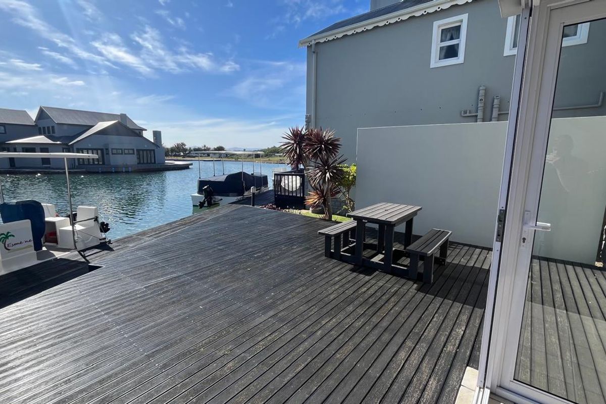 Ground-Floor Marina Martinique Apartment with Private Dock For Sale - Photo 3