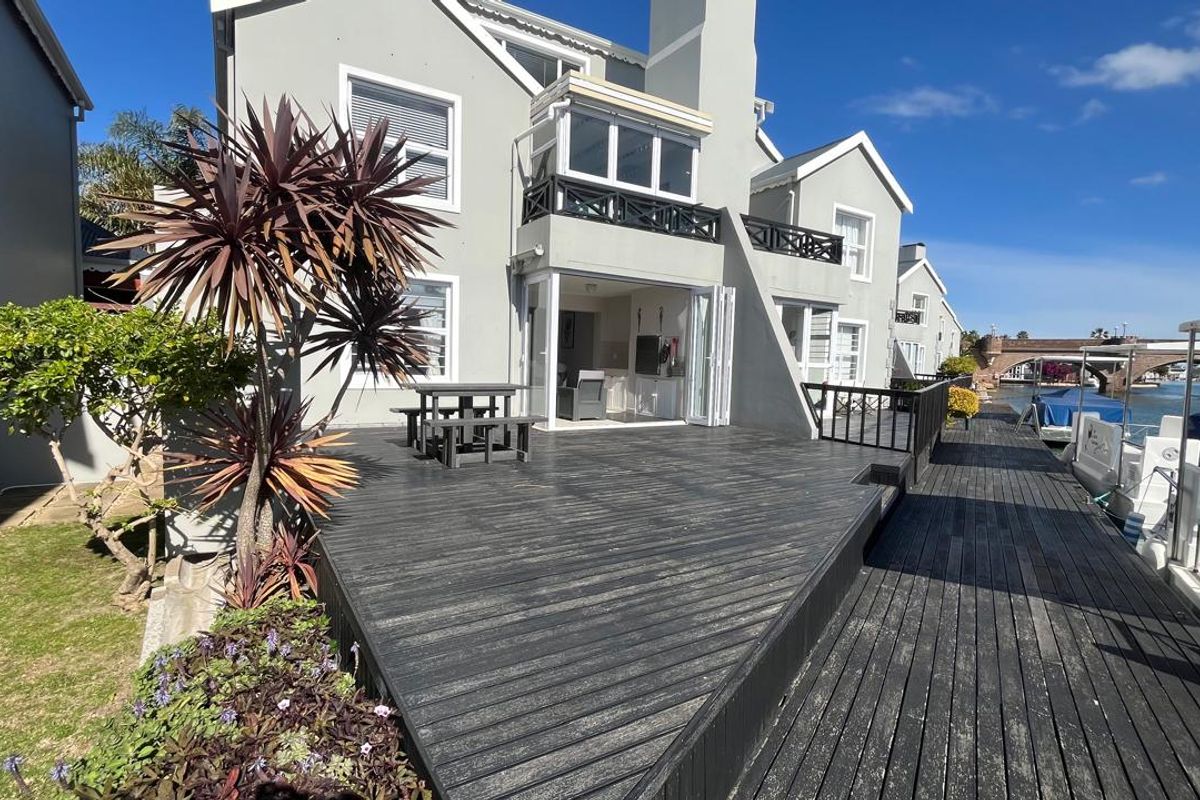 Ground-Floor Marina Martinique Apartment with Private Dock For Sale - Photo 2