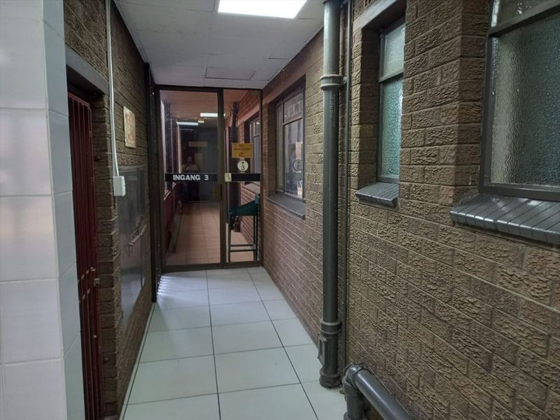 Prime 119sqm Ground Floor Commercial Space in Boksburg - Photo 4