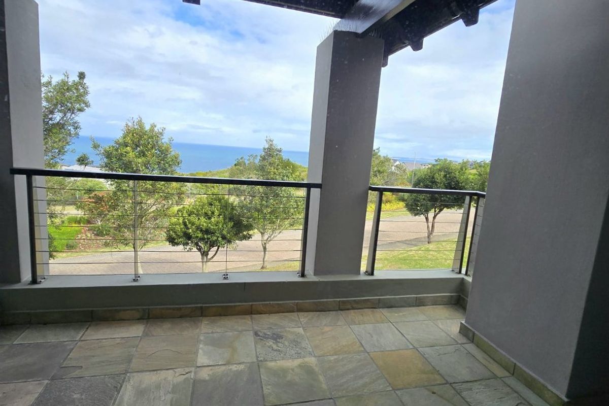 Luxury Duplex with Ocean & Mountain Views - Photo 5