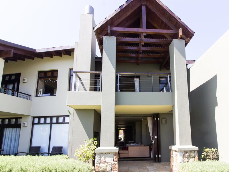 Luxury Duplex with Ocean & Mountain Views - Photo 3