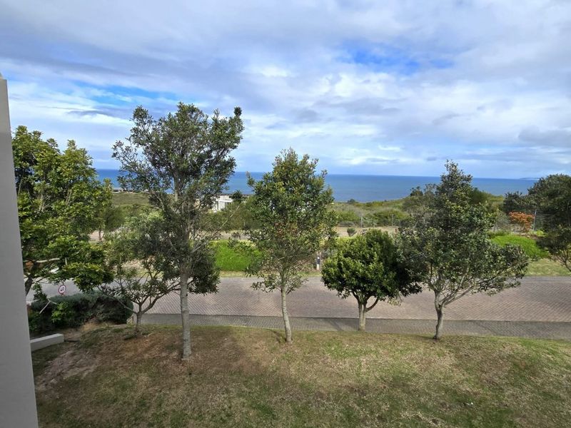 Luxury Duplex with Ocean & Mountain Views - Photo 10