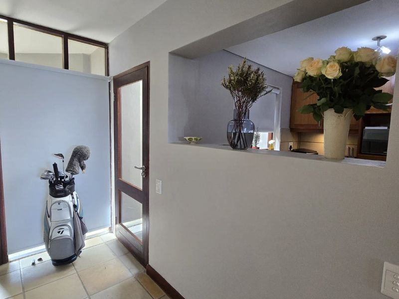 Luxury Duplex with Ocean & Mountain Views - Photo 7