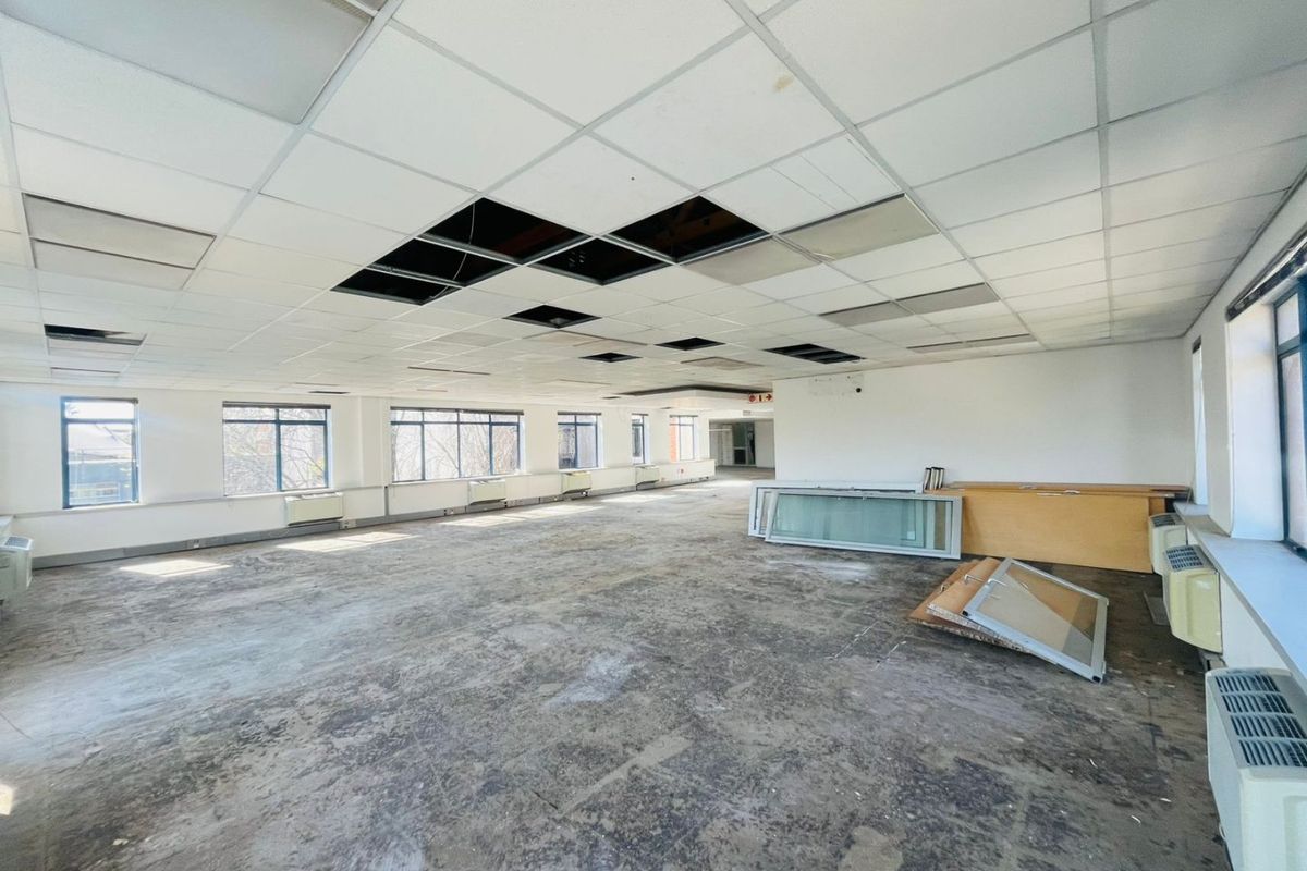 Grade A Office Space To Let in Rosebank – 419 sqm | Prime Location - Photo 4
