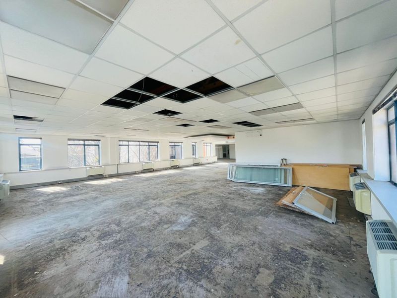 Grade A Office Space To Let in Rosebank – 419 sqm | Prime Location - Photo 4