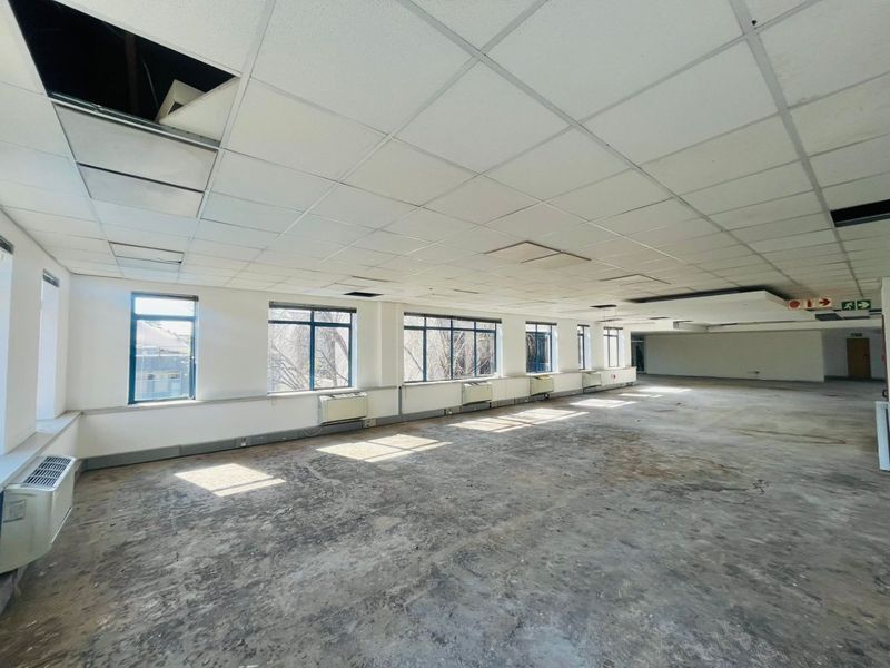 Grade A Office Space To Let in Rosebank – 419 sqm | Prime Location - Photo 8