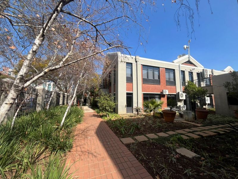 Grade A Office Space To Let in Rosebank – 209 sqm | Prime Location - Photo 2