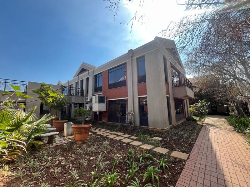 Grade A Office Space To Let in Rosebank – 209 sqm | Prime Location - Photo 2