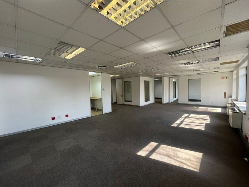 Grade A Office Space To Let in Rosebank – 209 sqm | Prime Location - Photo 8