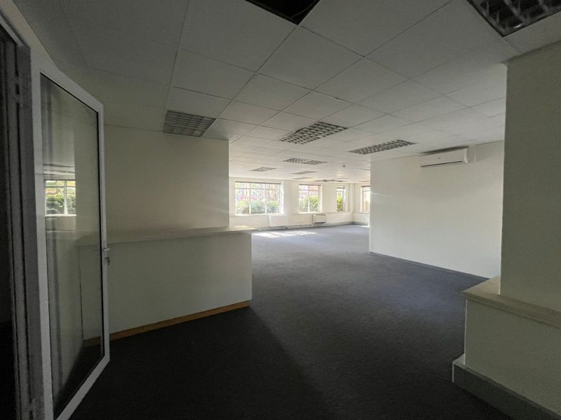 Grade A Office Space To Let in Rosebank – 173 sqm | Prime Location - Photo 8