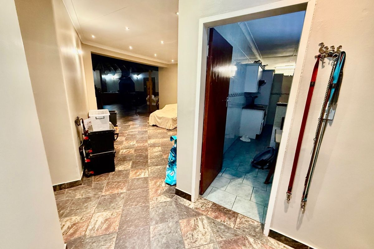 4 Bedroom with Loft & Flatlet for sale in Rynfield, Benoni - Photo 3