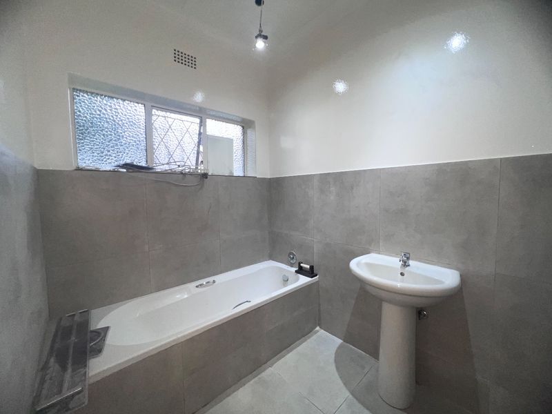 4 Bedroom with Loft & Flatlet for sale in Rynfield, Benoni - Photo 8