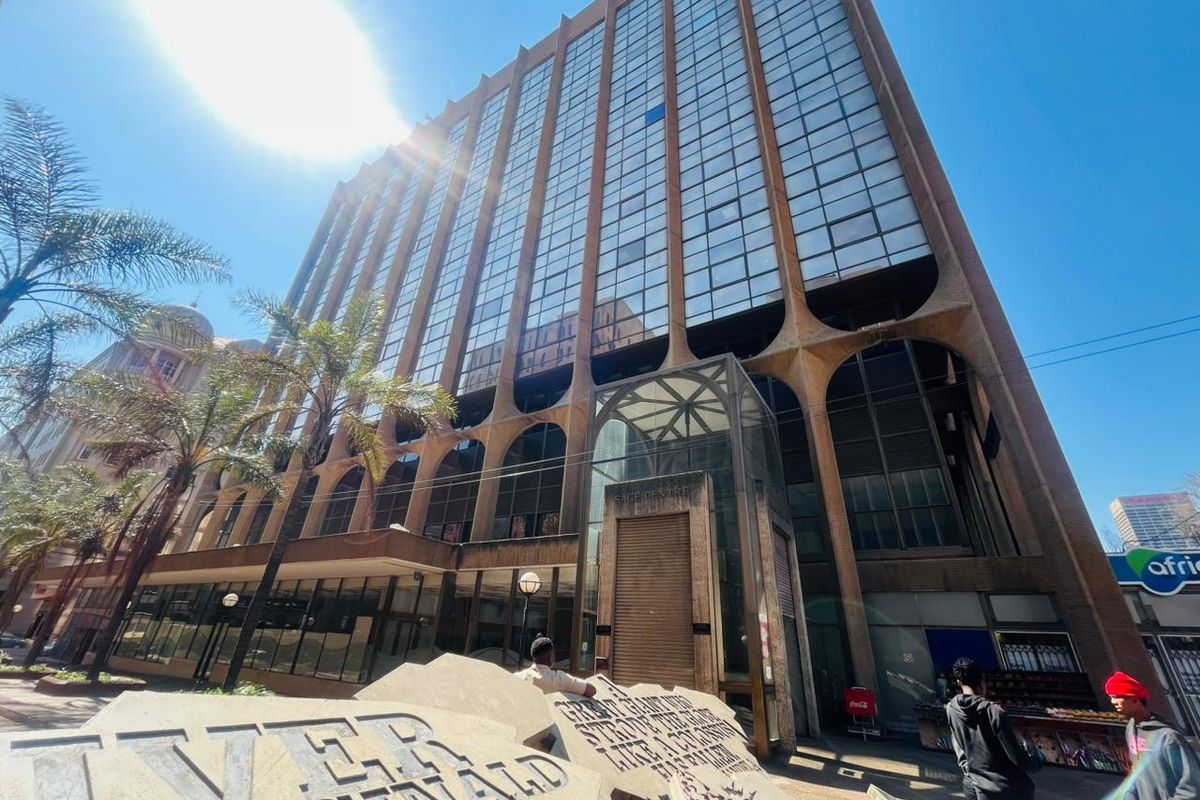 Prime 12519 Sqm GLA Commercial Building in JHB CBD - Photo 4