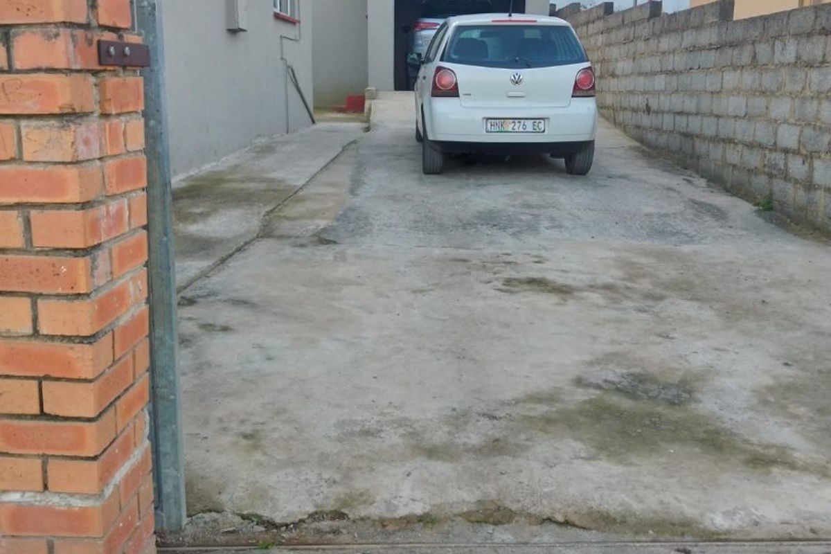 5 Bedroom house in Mdantsane NU12 - Photo 3