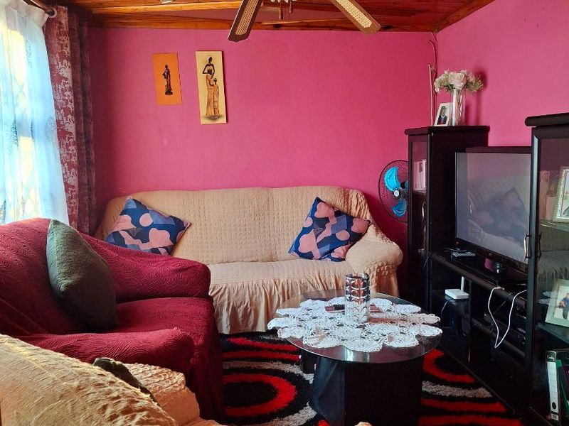 2 Bedroom house  - Photo 9