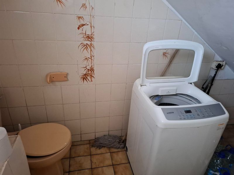 Sunny 2 bed flat in Sunnyside awaits in this Triplex - Photo 5
