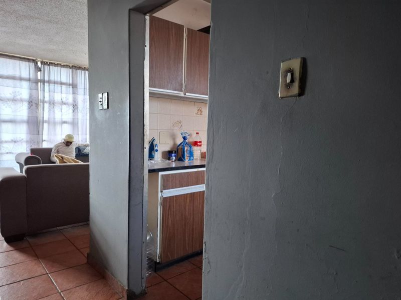 Sunny 2 bed flat in Sunnyside awaits in this Triplex - Photo 8