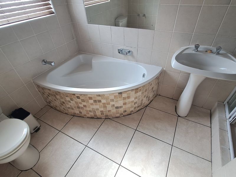 3bedroom duplex in north, Bloemfontein - Photo 7