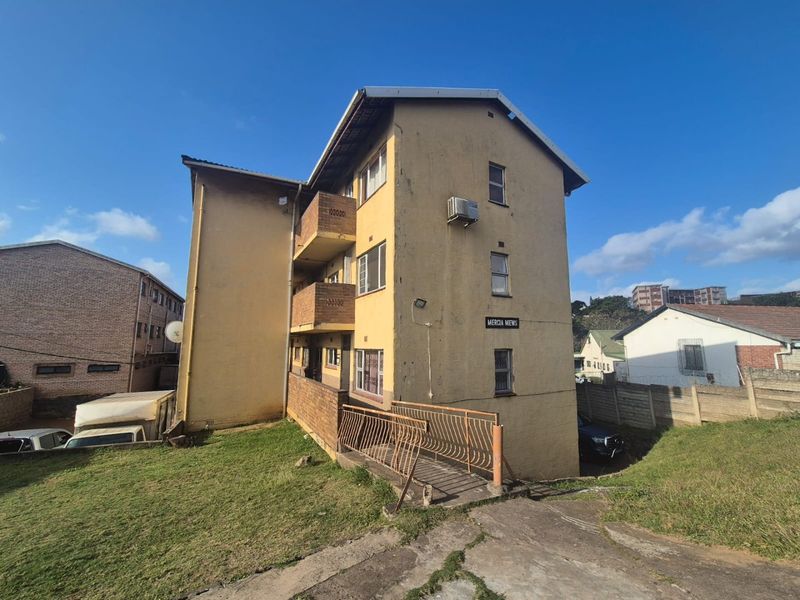 2 bedroom apartment for sale in Wentworth R750,000 - Photo 2