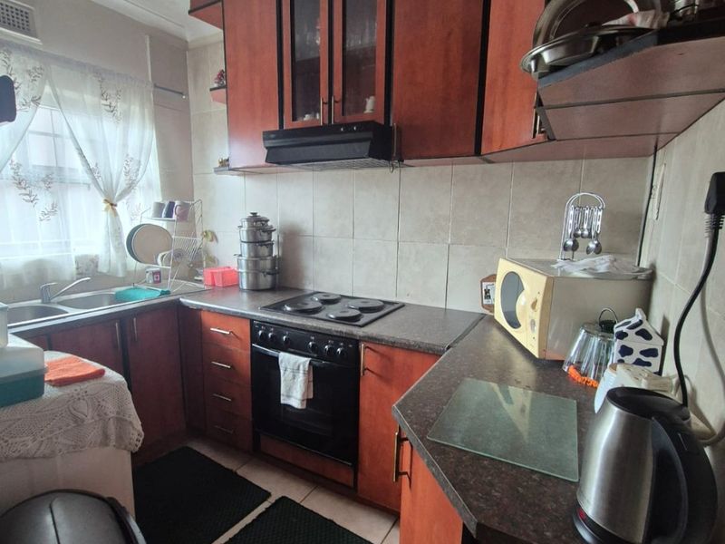 2 bedroom apartment for sale in Wentworth R750,000 - Photo 9