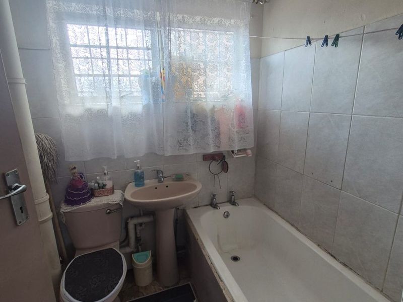 2 bedroom apartment for sale in Wentworth R750,000 - Photo 7