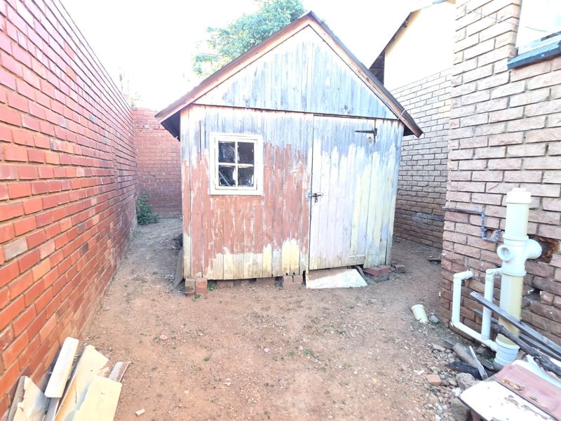 Modern Face Brick Home for Sale in Laudium - Photo 5